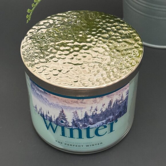 BBW The Perfect Winter Bath & Body Works 3 Wick Candle - Picture 4 of 10
